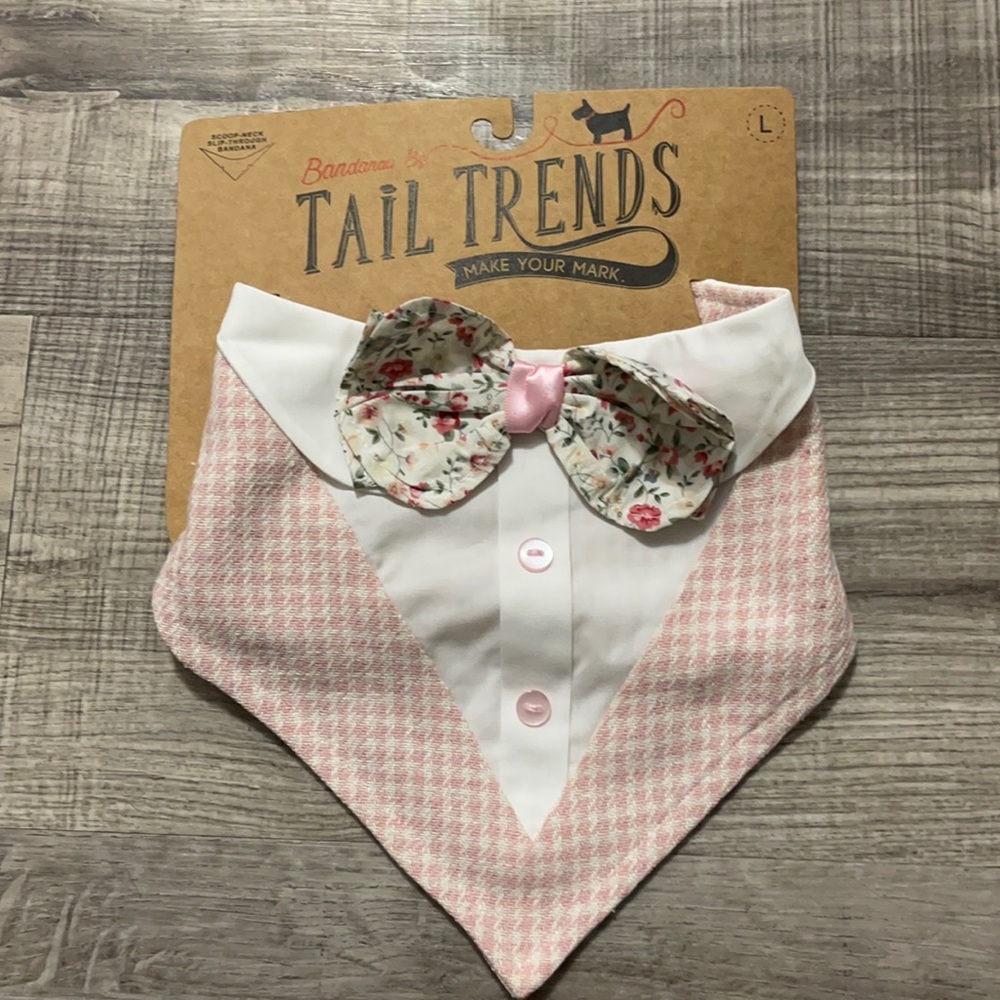 Tail Trends pink scoop neck dog bandana size large